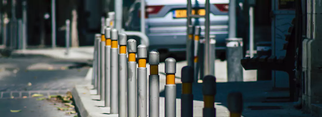 Safe and Convenient Retractable Barrier Column Systems for Properties in Florida Ridge, FL